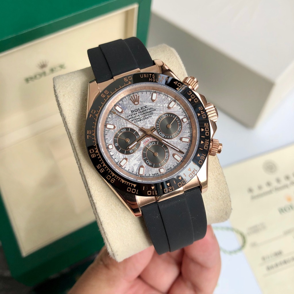 Rolex Daytona Chronograph Luxury Watch, 40mm 18K Rose Gold Case, Caliber 4130 Movement, Black Rubber Strap