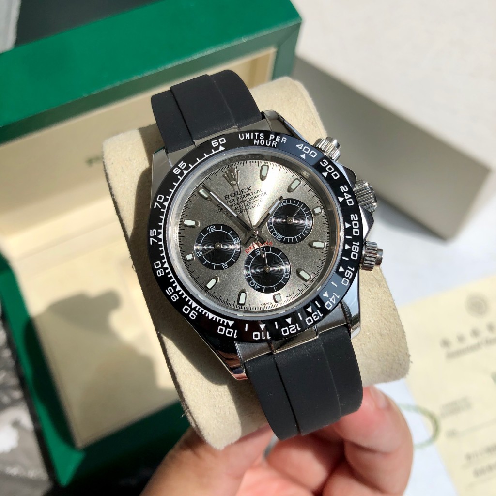 Rolex Daytona Chronograph Luxury Watch, 40mm 18K White Gold Case, Caliber 4130 Movement, Black Rubber Strap