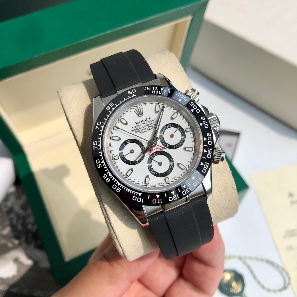 Rolex Daytona Chronograph Luxury Watch, 40mm 18K White Gold Case, Caliber 4130 Movement, Black Rubber Strap