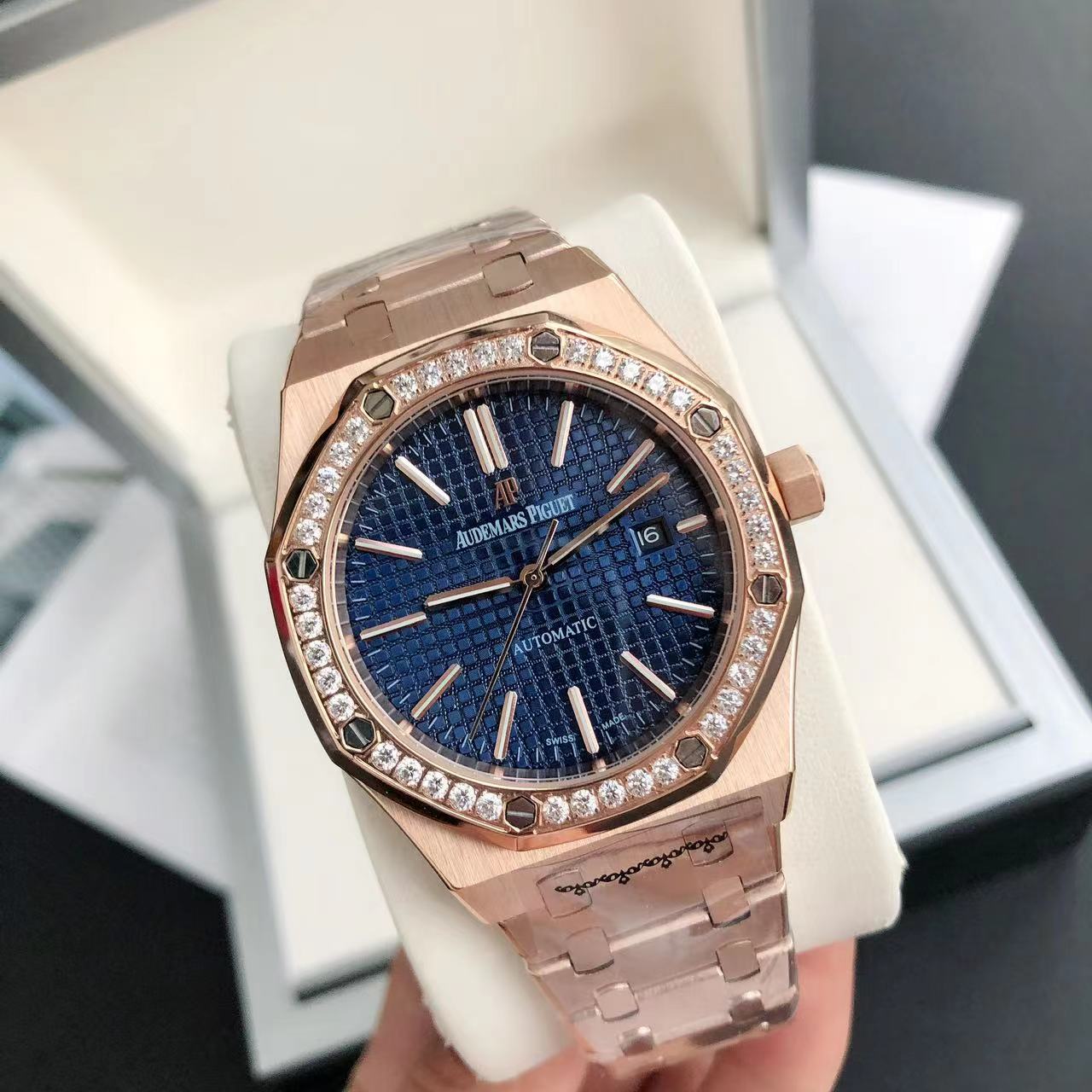 Audemars Piguet Royal Oak Diamond - Set Luxury Watch, 41mm 18K Rose Gold Case, Caliber 3120 Movement, 18K Rose Gold Bracelet