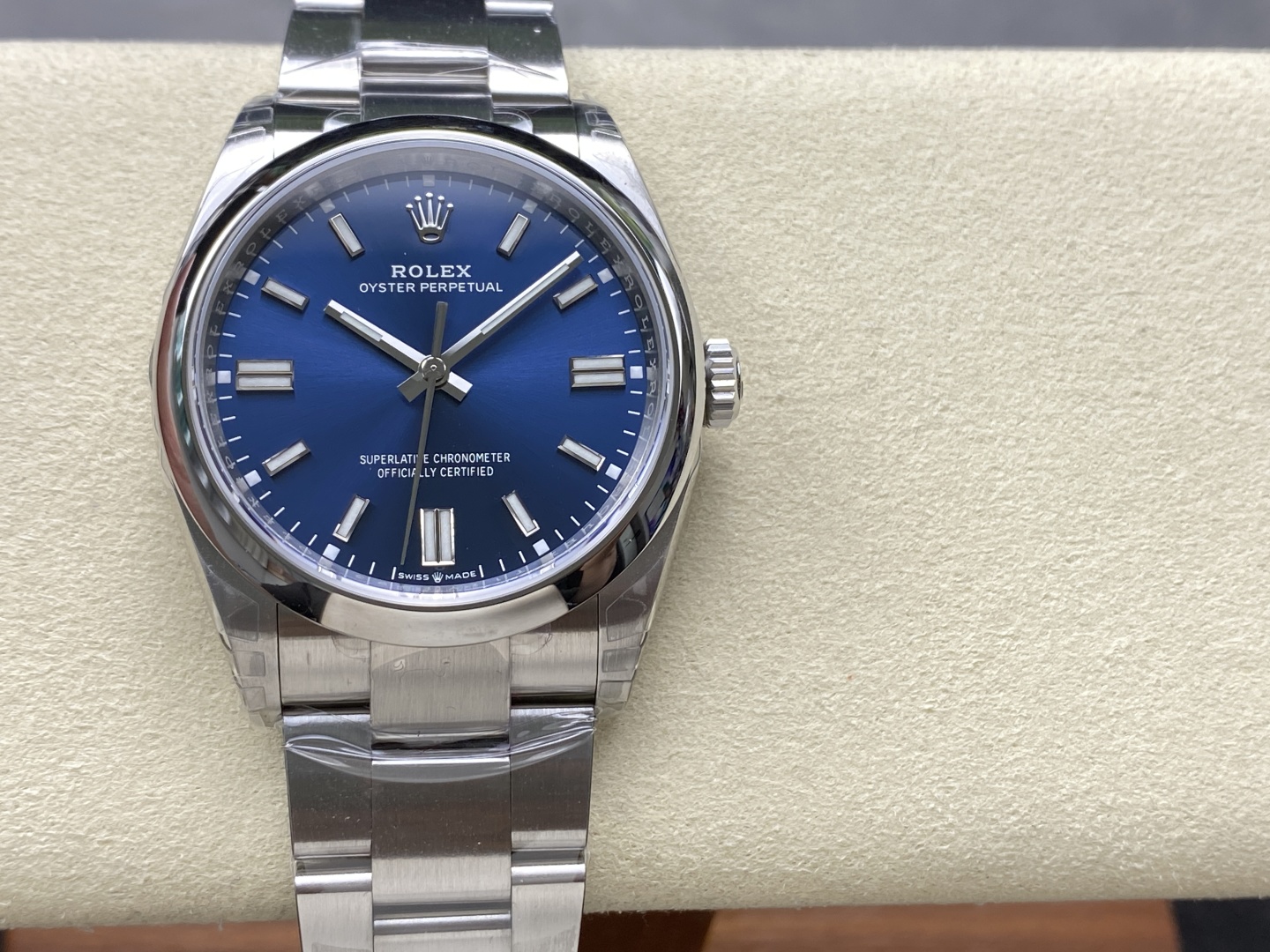Rolex Oyster Perpetual Luxury Watch, 41mm Stainless Steel Case, Calibre 3230 Automatic Movement, Stainless Steel Strap