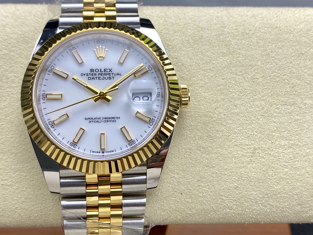 Rolex Oyster Perpetual Datejust 41mm Stainless Steel & 18K Yellow Gold Automatic Watch (Caliber 3235)