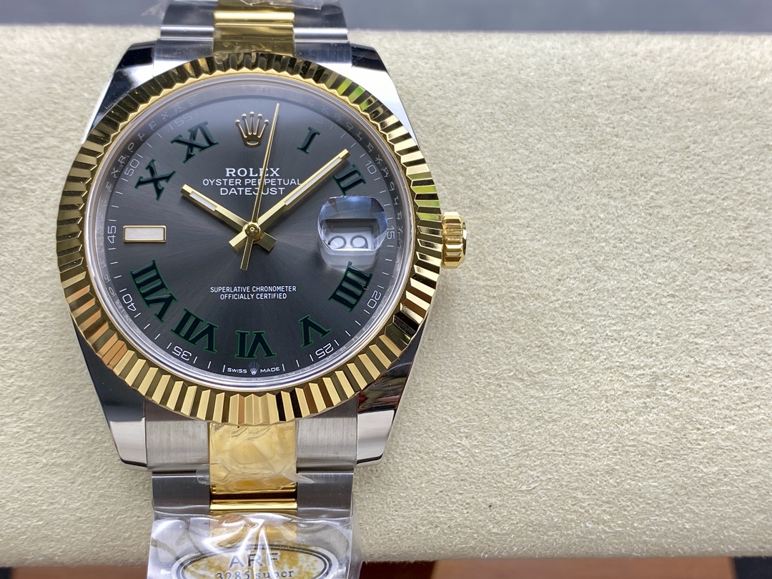 Rolex Oyster Perpetual Datejust 41mm Stainless Steel & 18K Yellow Gold Automatic Watch (Caliber 3235)