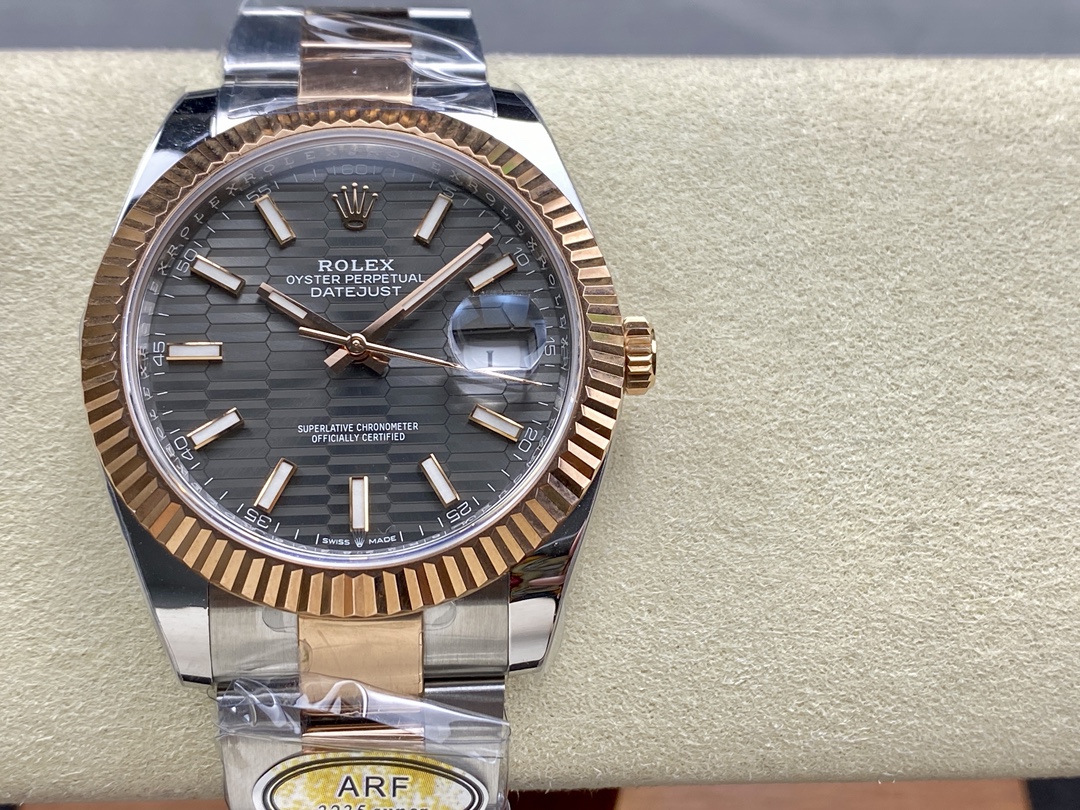 Rolex Oyster Perpetual Datejust 41mm Stainless Steel & 18K Rose Gold Automatic Watch (Caliber 3235)