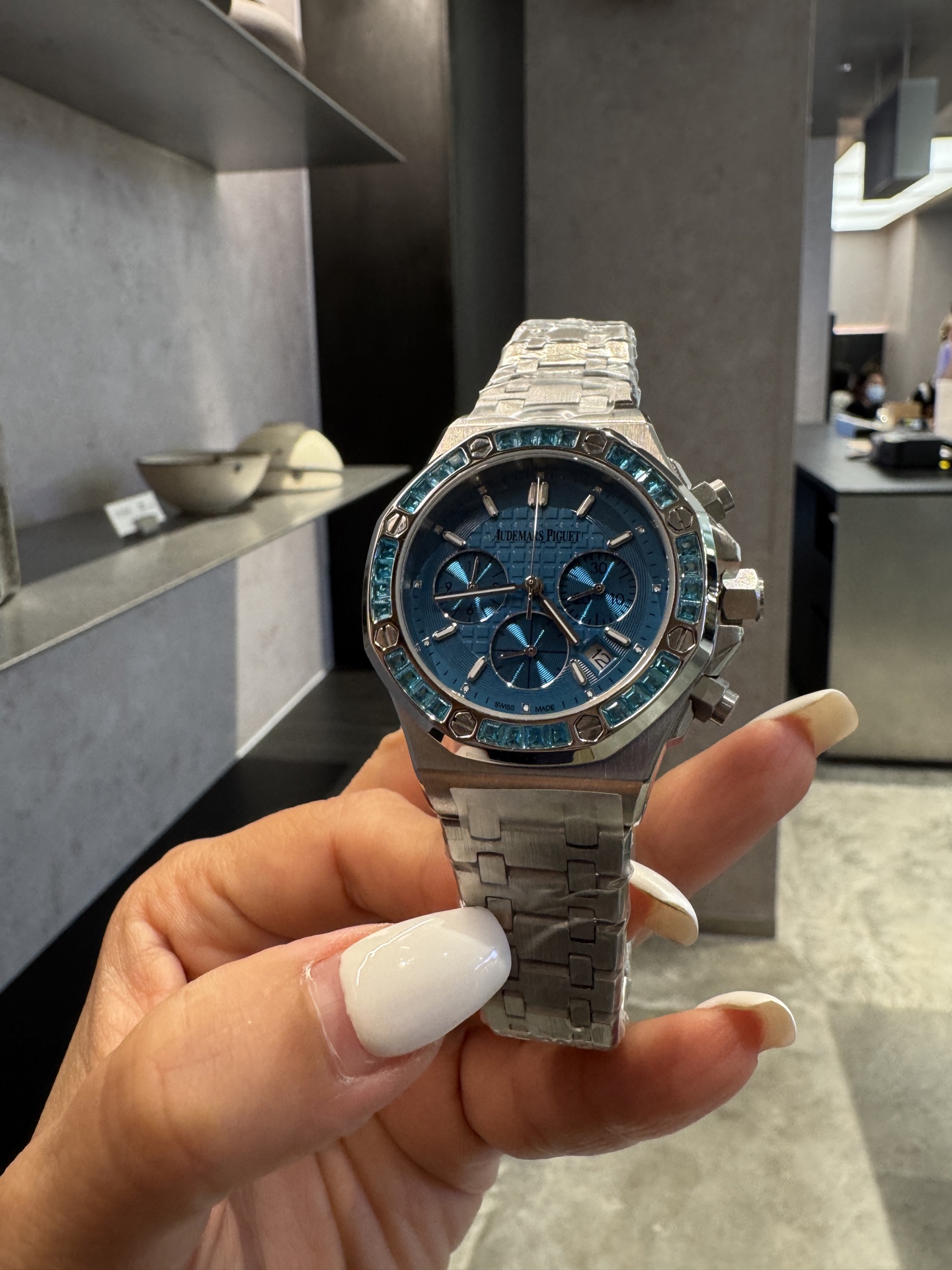 Audemars Piguet Royal Oak Chronograph ~41mm Stainless Steel Blue Sapphire-Set Automatic Watch (Caliber 2385)