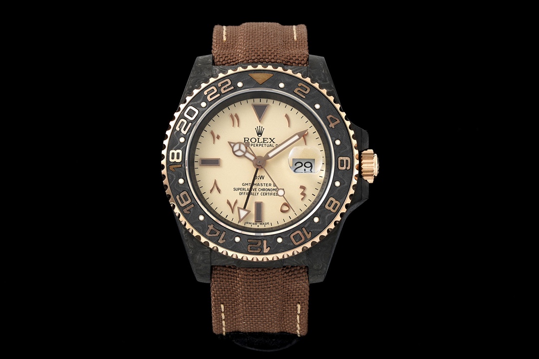 Rolex GMT - Master II Carbon Fiber Rose Gold - Accented Watch, 40mm, Calibre 3285 Movement