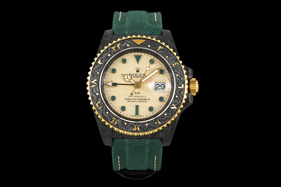 Rolex GMT - Master II Carbon Fiber Gold - Accented Watch, 40mm, Calibre 3285 Movement