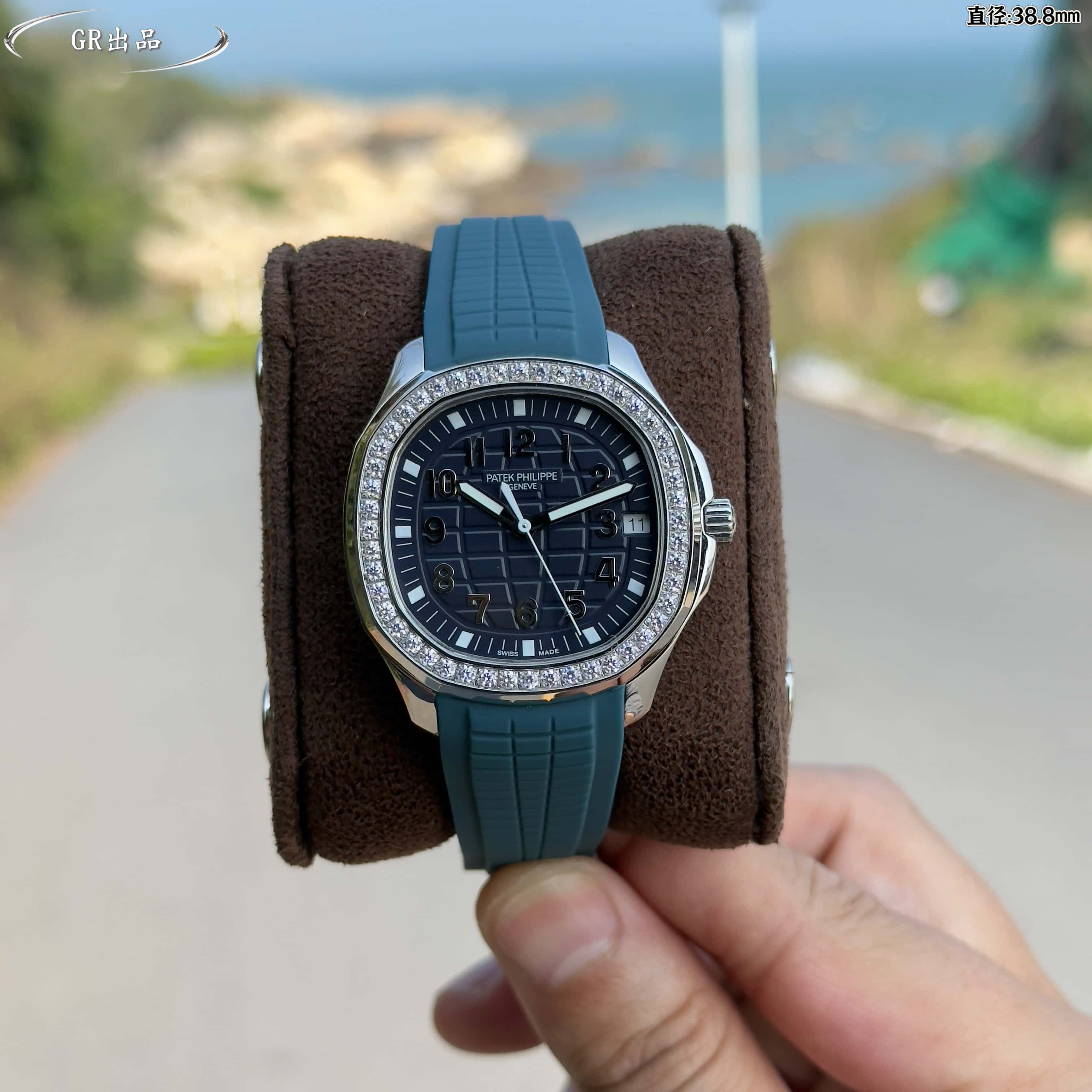 Patek Philippe Aquanaut Diamond - Set Bezel Watch, 38.8mm, Calibre 324 SC Movement