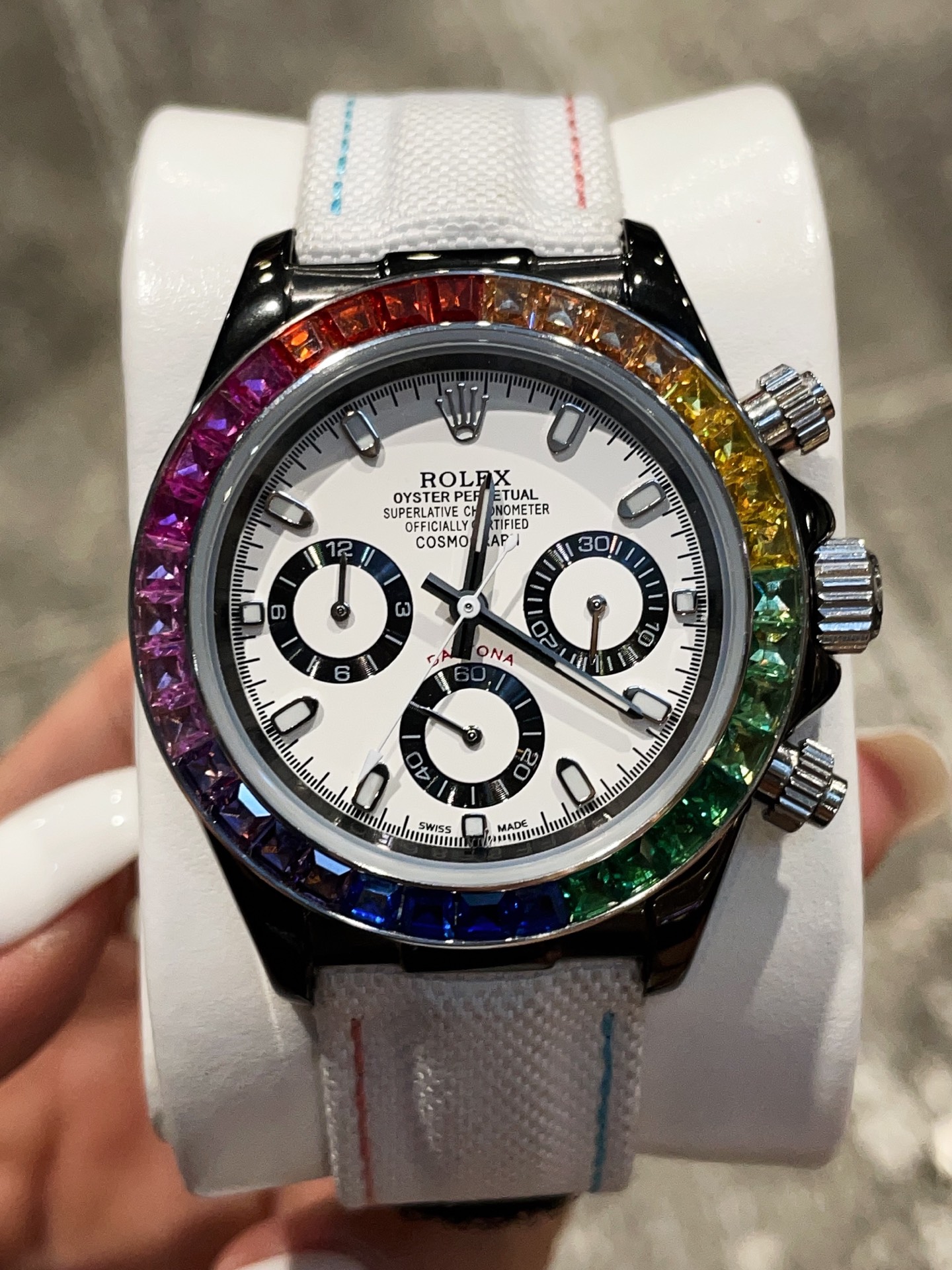 Rolex Cosmograph Daytona Rainbow Diamond - Set White Dial Watch, 40mm, Automatic Movement
