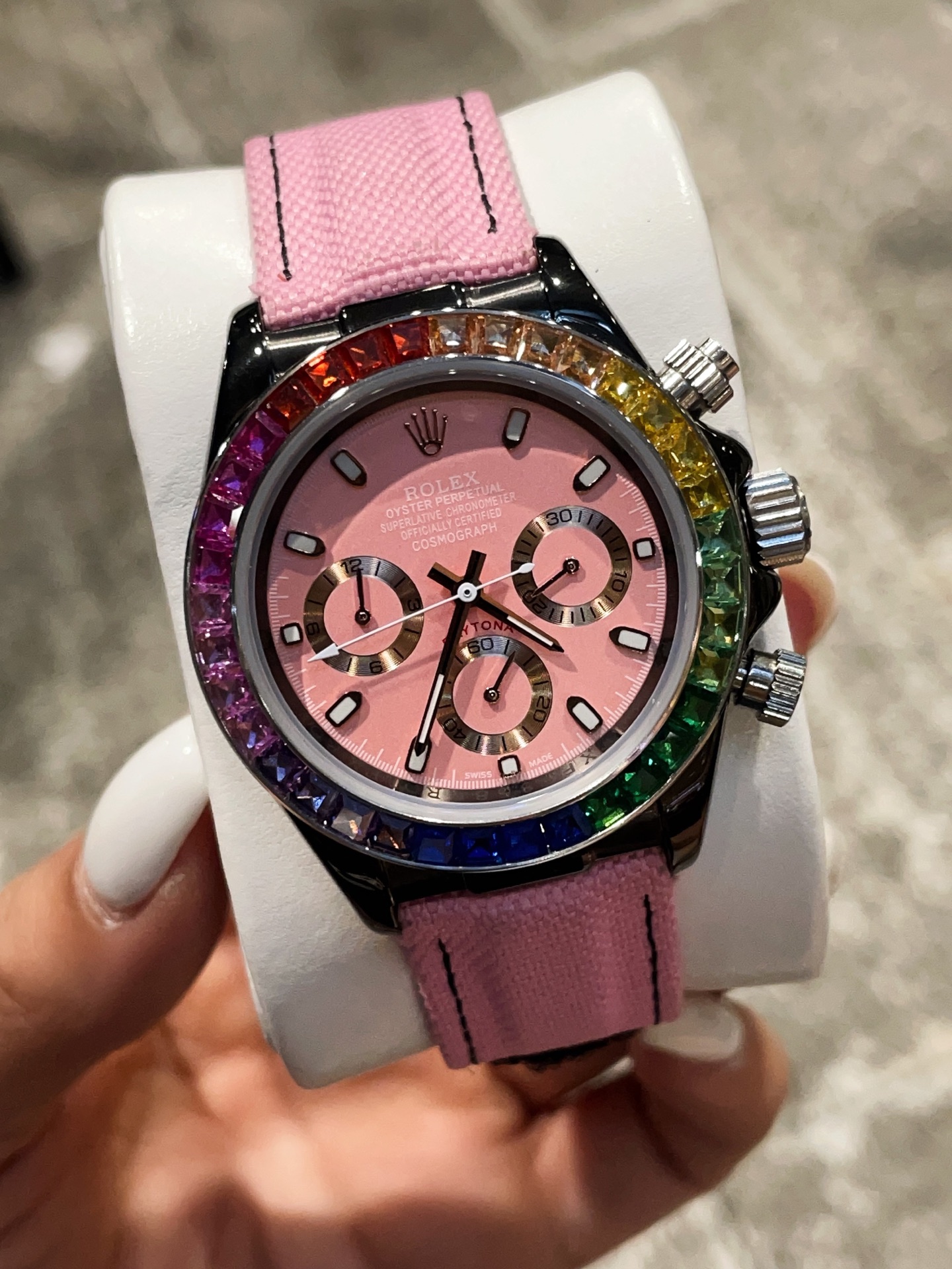 Rolex Cosmograph Daytona Rainbow Diamond - Set Pink Dial Watch, 40mm, Automatic Movement
