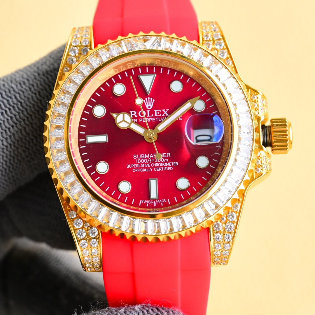 Rolex Submariner Red Dial Baguette Diamond - Set 18K Gold Watch, 40mm, Calibre 3235 Movement