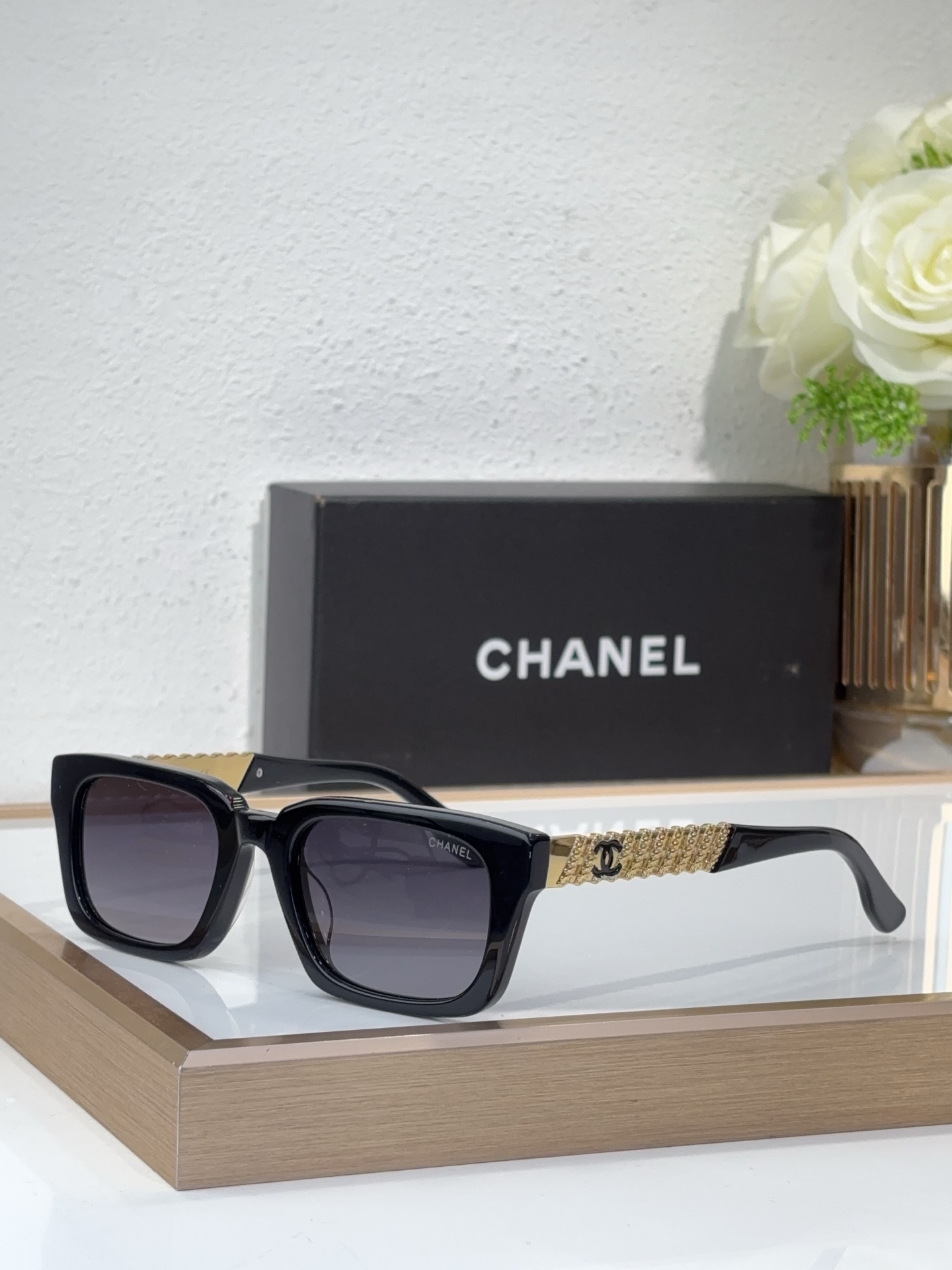 Chanel Square Sunglasses with Gold Woven - Texture & CC Accents (Model: CH5516)