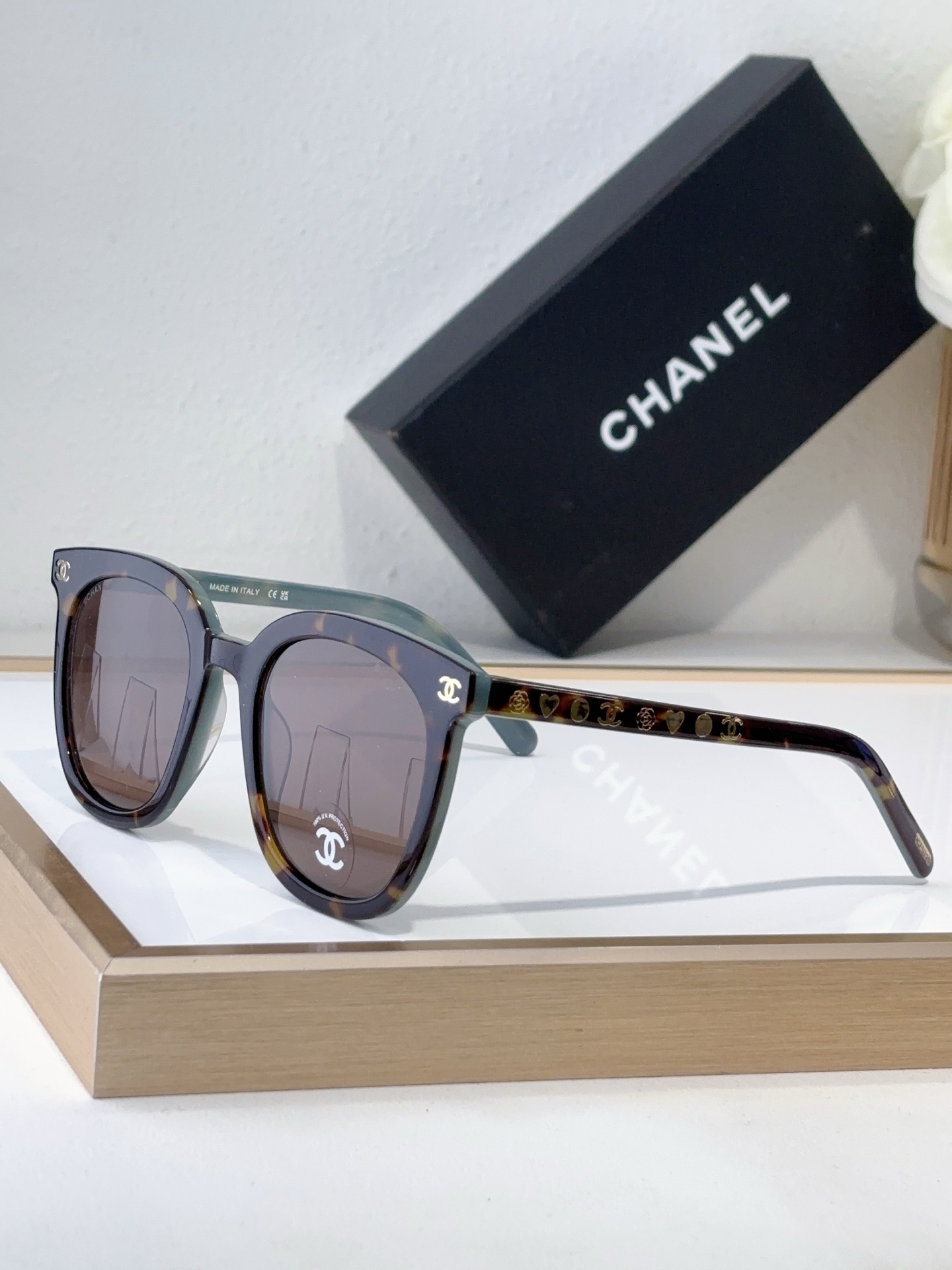 Chanel Tortoiseshell - Gradient Acetate Square Sunglasses with Gold - Tone CC & Heart Motif (Model: CH5596)
