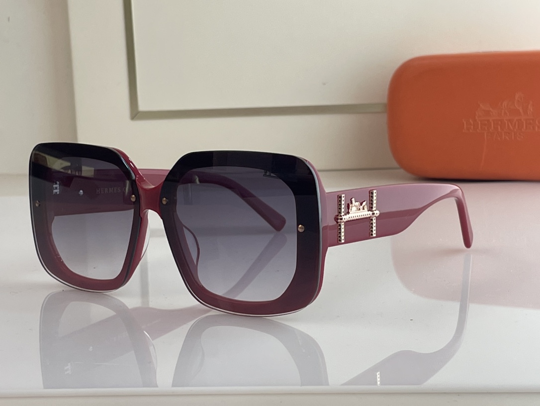Hermès Burgundy - Gradient Acetate Square Sunglasses (Model: HER004S)