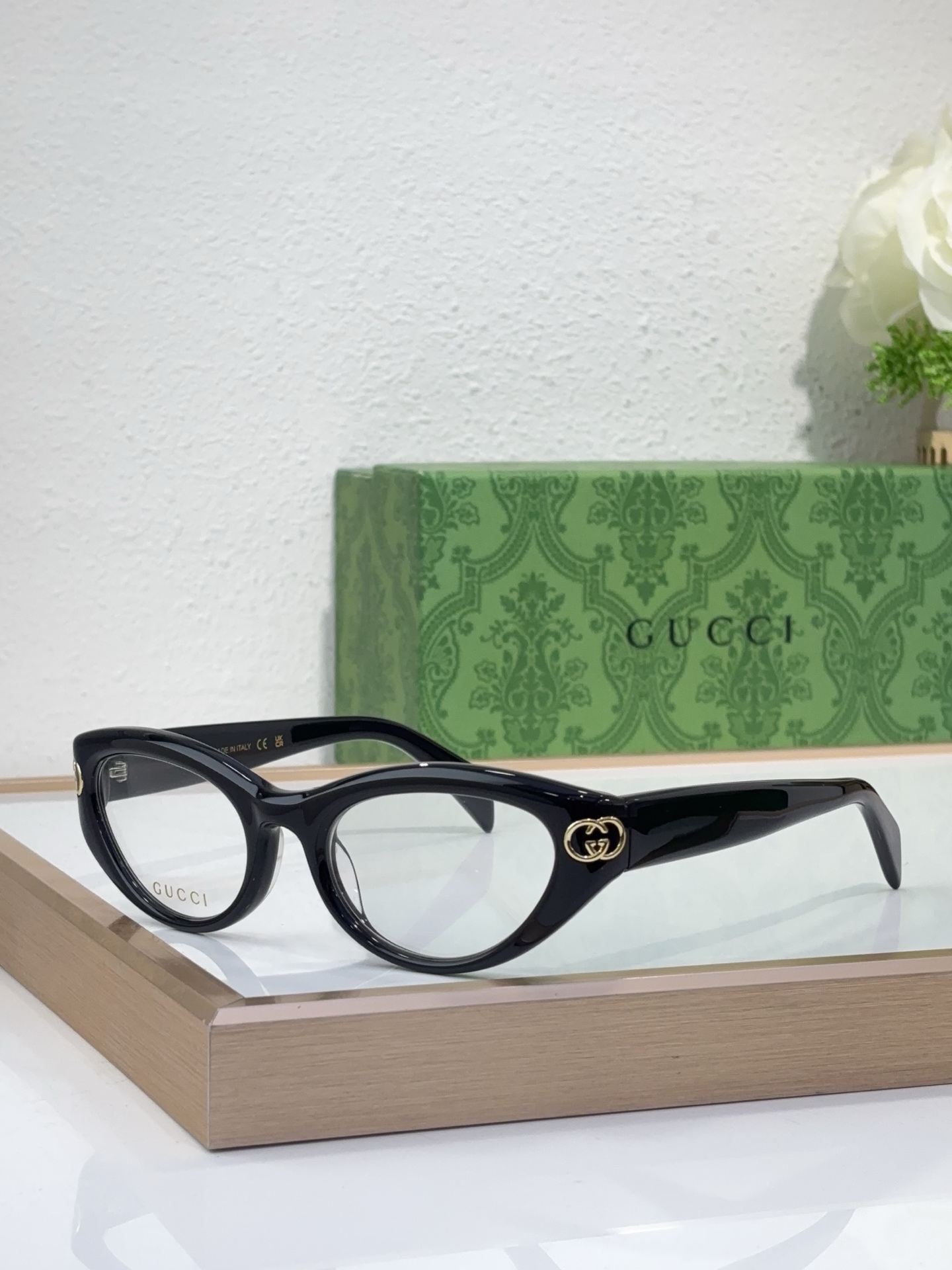 Gucci Black Acetate Cat - Eye Optical Frames (Model: GG0880O)