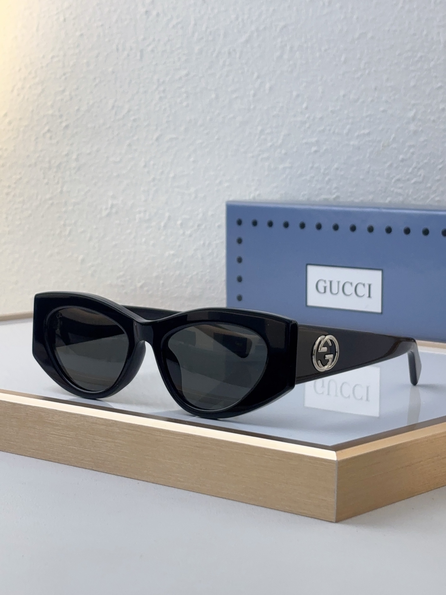 Gucci Black Acetate Cat - Eye Sunglasses with Silver Double G (Model: GG1296S)