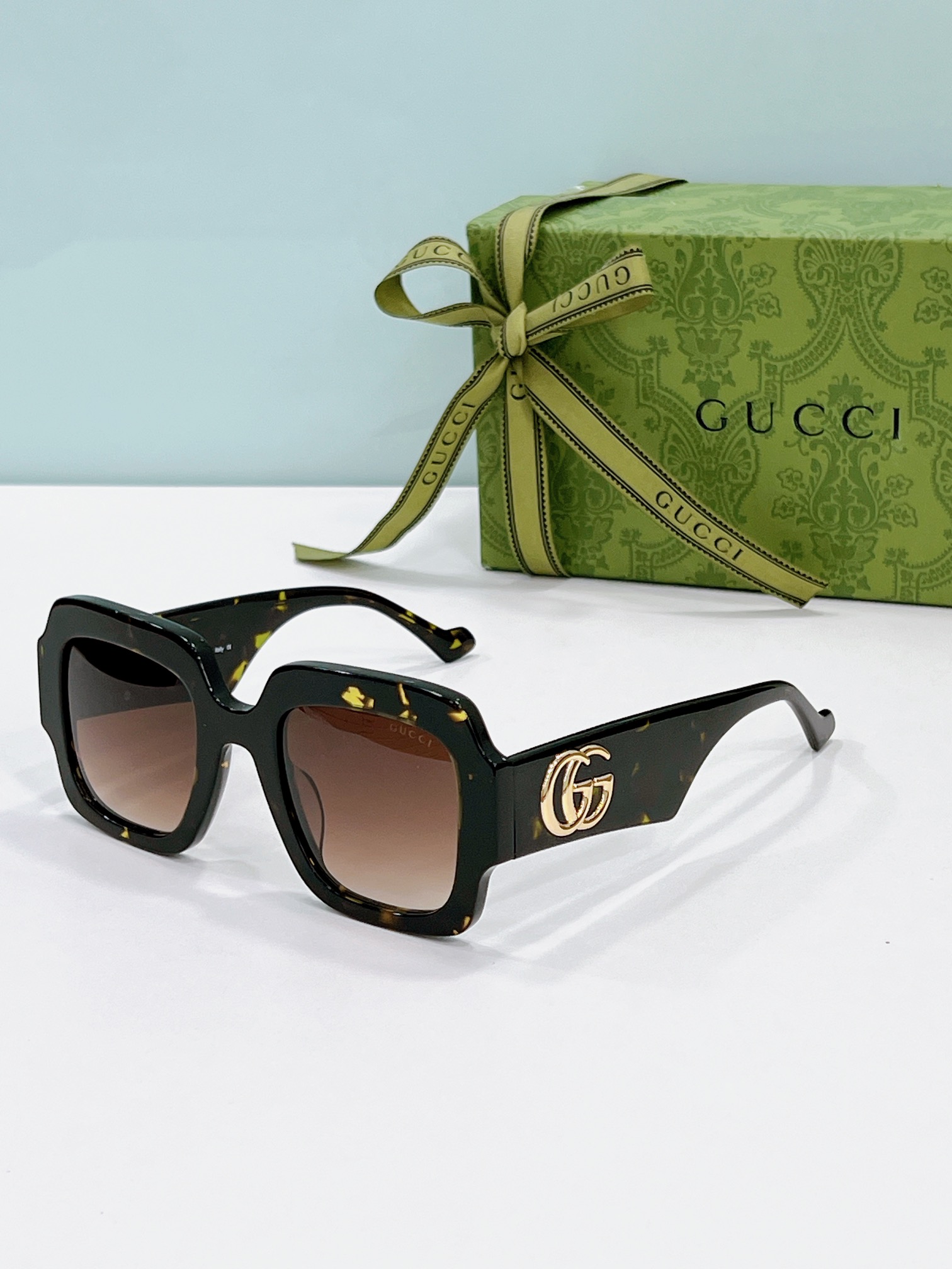 Gucci Square - Frame Sunglasses with Tortoiseshell Acetate & Gold - Tone Double G Accents