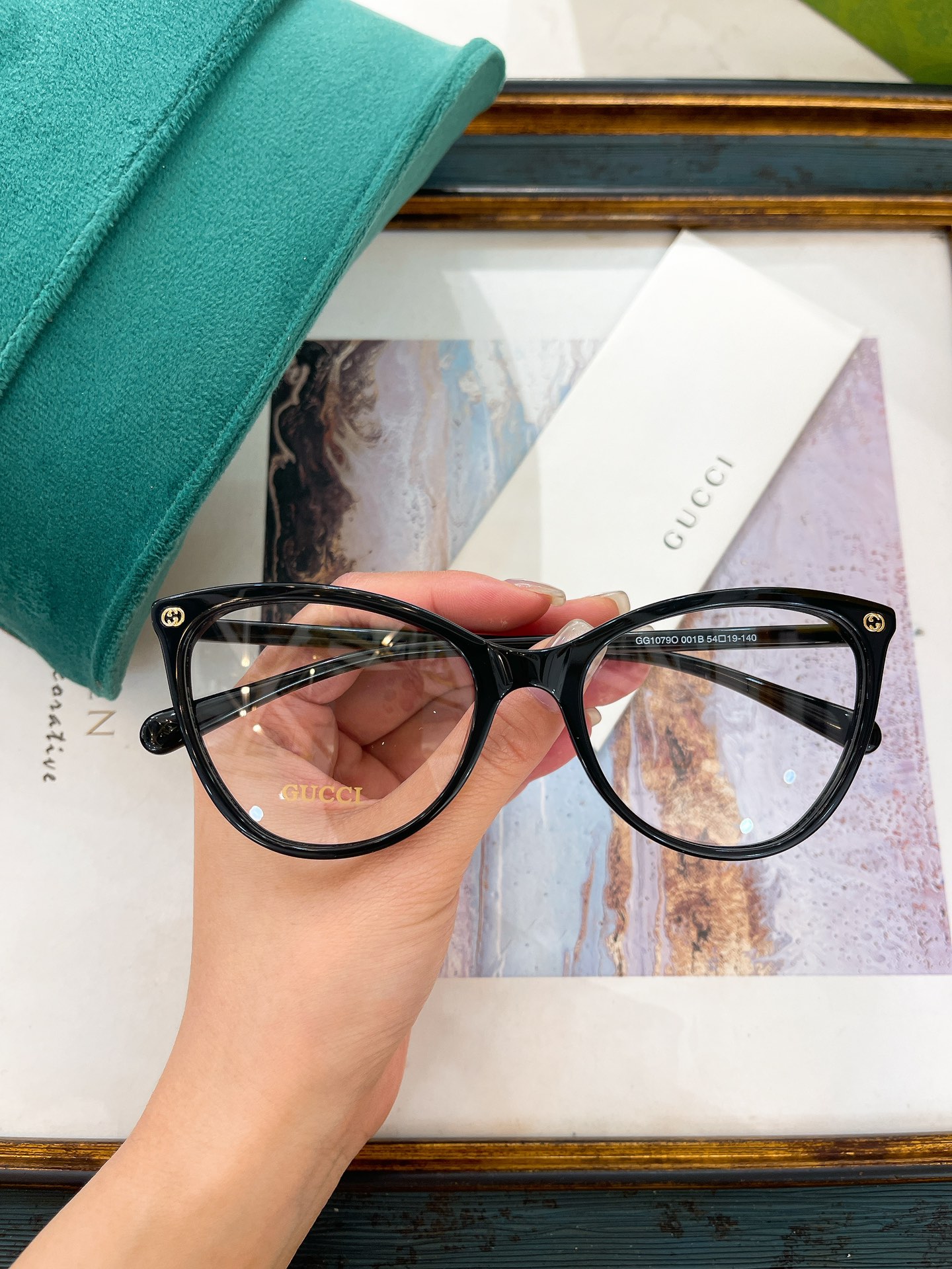 Gucci Cat - Eye Acetate Optical Eyeglasses with Purple Frame, Clear Prescription - Ready Lenses & Brand Detailing - GG1252O