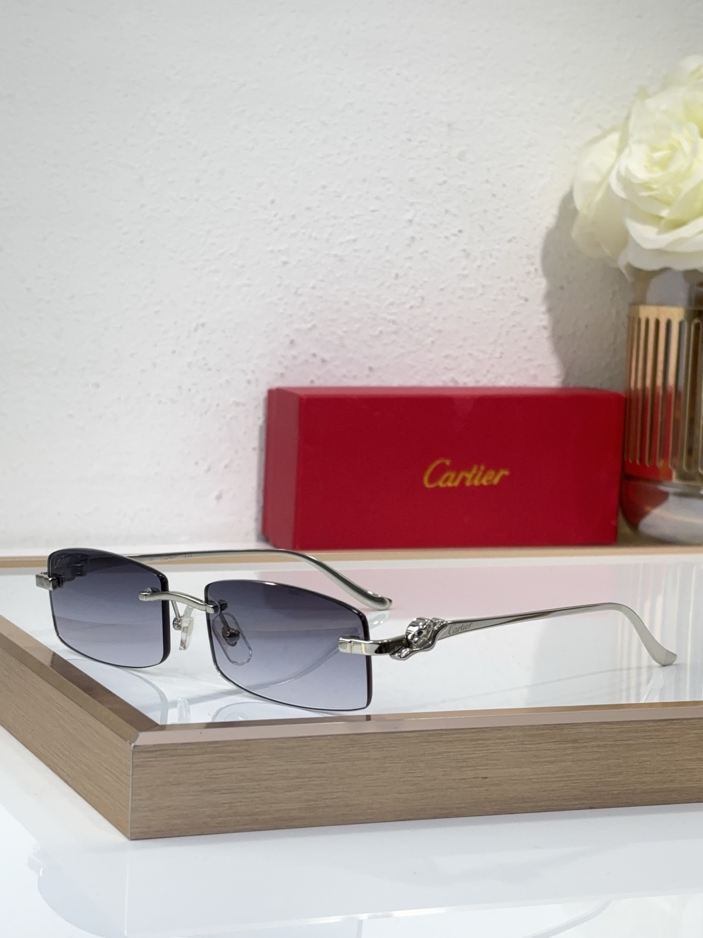Cartier Panthère - Inspired Rimless Rectangular Sunglasses
